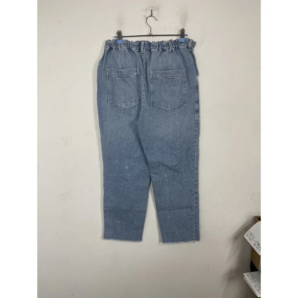 We the Free Womens Jeans Medium Light‎ Wash Paperbag Cargo Denim Raw Hem Cropped